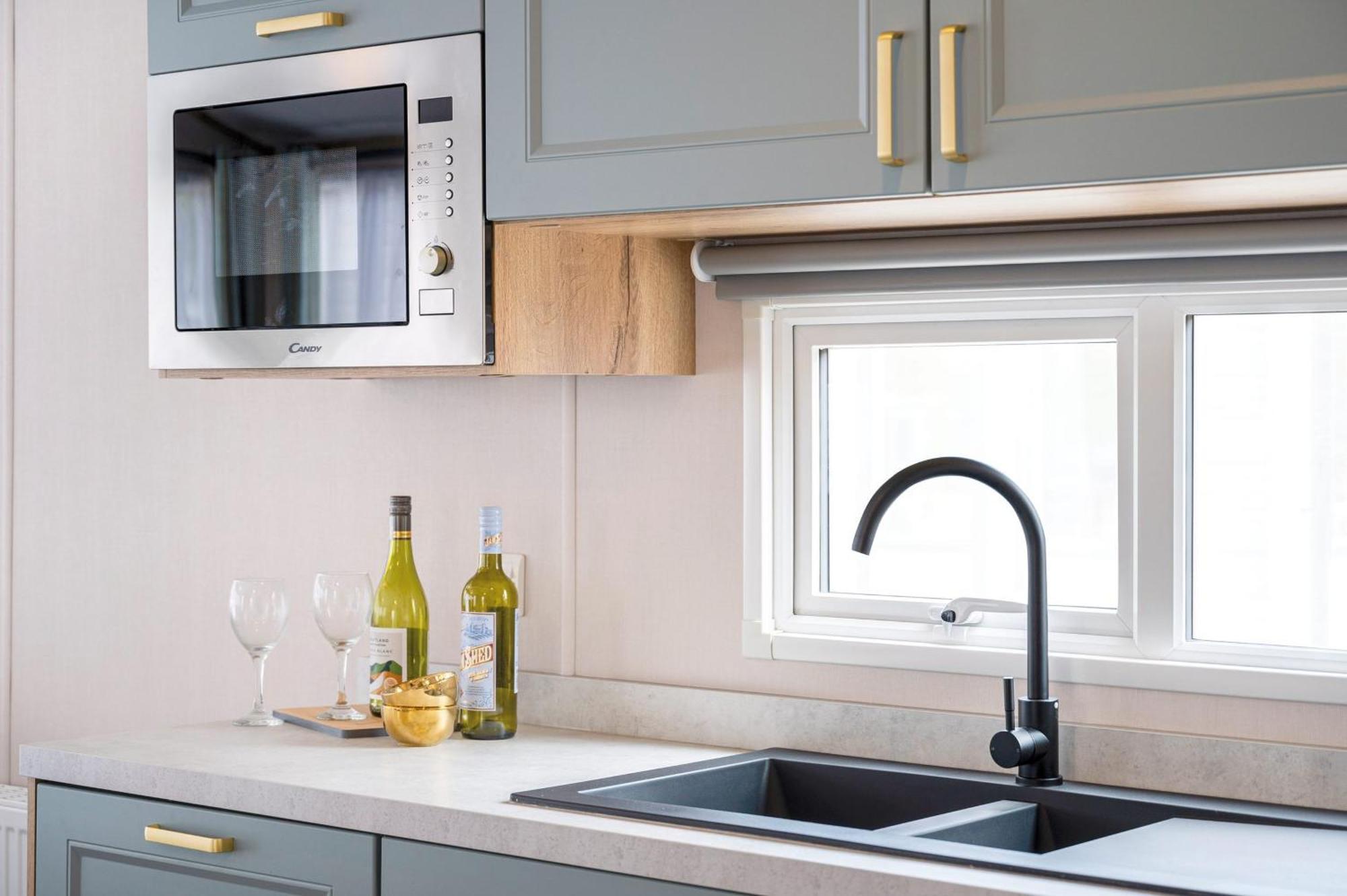 Emma's Sea View 2-bedroom Caravan At Durdle Door Near Wareham Dorset West Lulworth